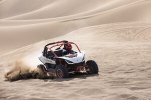 Villain SSV in azione su dune di sabbia